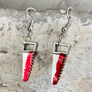 Boucles d'oreilles scie à main gothique avec taches de sang pour costume de fête Halloween