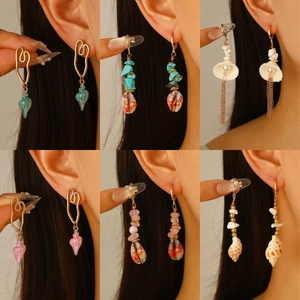 Set de pendientes colgantes bohemios dorados con conchas estrellas de mar y perlas