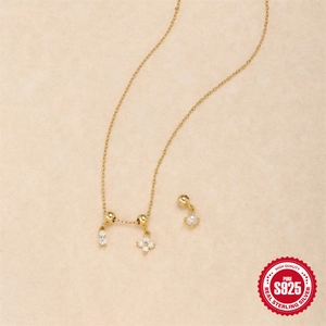 Adjustable S925 sterling silver gold necklace with cubic zirconia and pearl pendants