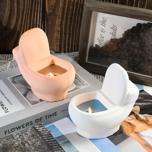 Creative toilet-shaped scented candles in pink and white set for home decor