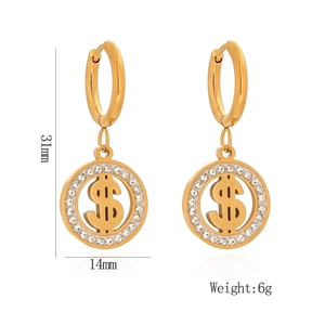 Détail de boucles d'oreilles dorées avec pendentif dollar en zircon et dimensions