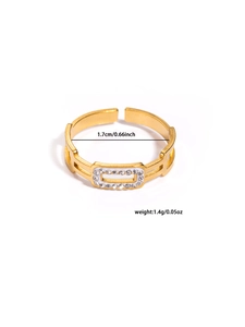 Detail showing 1.7cm inner diameter and 1.4g weight of the star hollowed gold ring