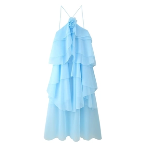 Robe longue à volants bleu clair en mousseline avec fleur 3D et dos nu élégant