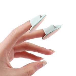 Mini finger powder puff application on fingertips for seamless concealer and makeup