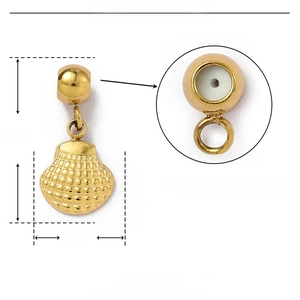 Détail du pendentif festonné doré de 14mm en acier inoxydable avec butée en caoutchouc