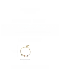 Detail view of 18k gold plated heart bracelet with 21.5cm length and 4.5g weight specs