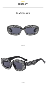 Front- und 45-Grad-Seitenansicht der schwarzen Strass-Sonnenbrille für trendige Partys