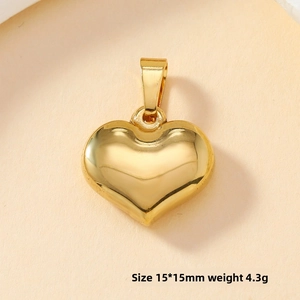 Polished heart-shaped pendant in gold finish with 15x15mm dimensions and 4.3g weight