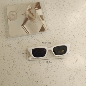 White square frame sunglasses for kids with detailed dimensions and UV400 certification
