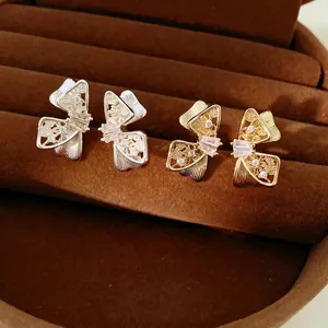 Boucles D'oreilles Papillon En Cuivre Avec Zircon Et Tige En Argent Design Ajouré Délicat Élégant Bijoux De Mode Pour Femmes