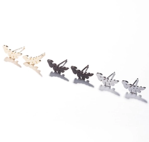 Detailed set of fishbone stud earrings in gold, black and silver stainless steel