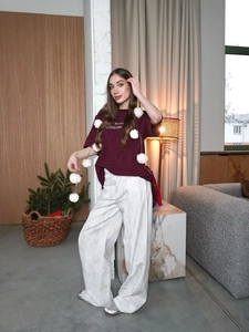 Women's burgundy letter print T-shirt and white wide-leg trousers casual two-piece set