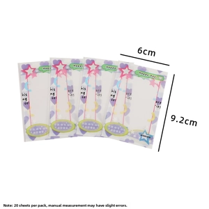 Détail de protège-cartes 6x9,2cm à motifs cœurs et étoiles, pack de 20 pièces