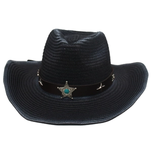Schwarzer Cowboy-Strohhut mit silbernem Sternemblem und Türkisstein auf weißem Hintergrund
