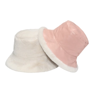 Lot de bobs d'hiver en fausse fourrure blanche et cuir rose style patchwork chaud