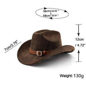 Détail d'un chapeau de cowboy en daim marron avec bande tressée et boucle en métal argenté
