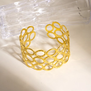 Minimalist Stainless Steel Hollow Out Geometric Open Cuff Bracelet For Women Elegant Gold Plated Vintage Fashion Jewelry Accessory