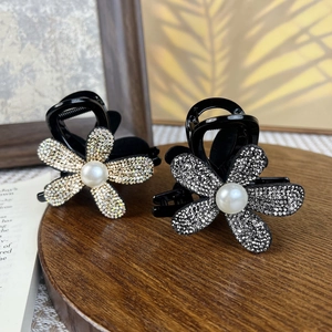 Rhinestone Flower Hair Claw Clip With Faux Artificial Pearl Elegant Sparkling Luxury Hair Accessories For Women