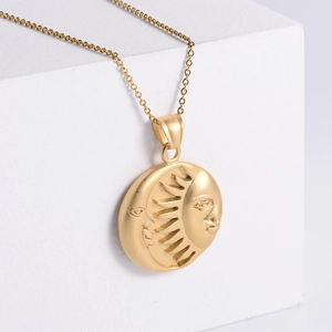 Sun Moon Pendant Necklace Vintage Celestial Round Medallion 18K Gold Plated 304 Stainless Steel Jewelry For Women