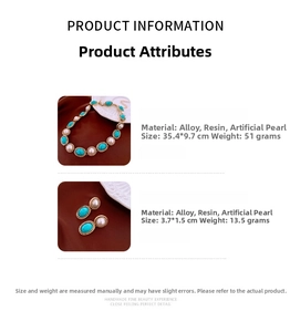 Vintage oval pearl necklace and earrings set with turquoise resin details in gold finish