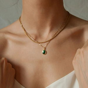 Double-layered gold stainless steel necklace with green malachite water drop pendant