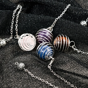 Naturkristall Edelstein Spiral Käfig Anhänger Halskette Legierung Silberkette Heilstein Bohemian Stil Damen