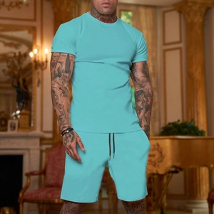 Men's casual sports set with light blue short-sleeve T-shirt and drawstring shorts