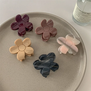 Lot de 5 pinces à cheveux fleur en acétate sur plateau, accessoires de coiffure chic