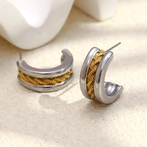 Boucles d'oreilles vintage en C bicolores avec cordon doré et finition argent poli