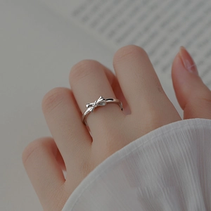 Anello aperto in argento sterling S925 con fiocco delicato, stile minimalista raffinato