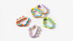 Cloud-shaped colorful alloy spring rings with 3-hole design for DIY keychains