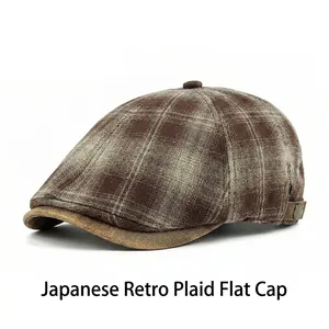 Gorra retro de cuadros marrones con visera de gamuza en estilo vintage para hombre y mujer