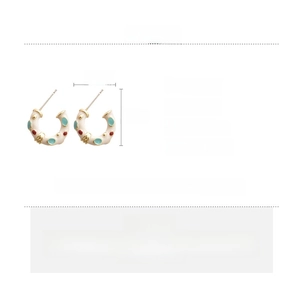 Detailed spec sheet showing irregular C-shaped alloy earrings size and weight details