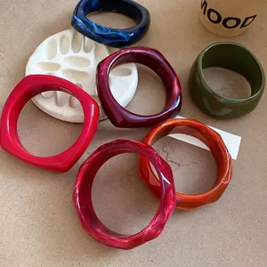 Fashion geometric acrylic resin chunky bangles set in vibrant retro marble colors