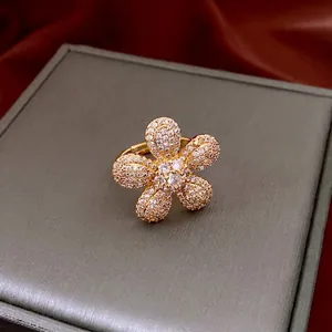 Vintage golden flower open ring with sparkling white zircon petals for luxury styling