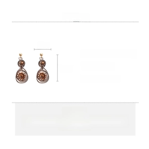 Detailed spec sheet showing vintage floral earrings dimensions 9.5cm by 4cm and weight 21.9g