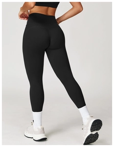 Rückansicht der schwarzen High-Waist Yoga-Leggings mit nahtlosem Lifting-Effekt