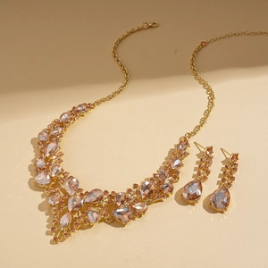 2-piece vintage palace flower waterdrop jewelry set with rhinestones and champagne crystals