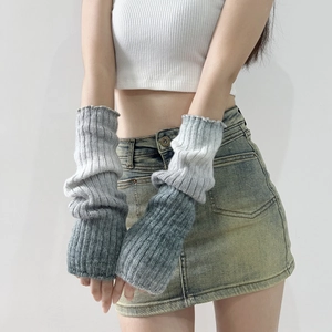 Chic gradient grey wool knit arm warmers with a cozy thick texture and half-finger design