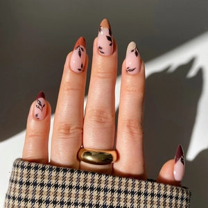 Almond Press On Nails ABS Plastic French Style Leaf Patterns Maillard Brown Beige Long False Nails For Women