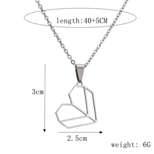 Detailed size chart for silver hollow heart pendant necklace with measurements and weight