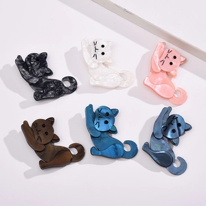 Cute Cat Shaped Acrylic Brooch For Women Cartoon Animal Pattern Marble Resin Pin Fashion Clothing Accessories Jewelry Gift