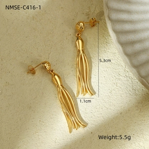 Detailed view of golden octopus tassel earrings with precise 5.3cm length measurements