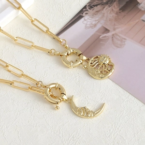 Colliers dorés avec pendentifs soleil et lune et chaîne trombone pour femmes bijoux