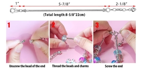 Dettaglio del bracciale a catena a serpente argento 3mm con ciondoli unicorno e chiusura