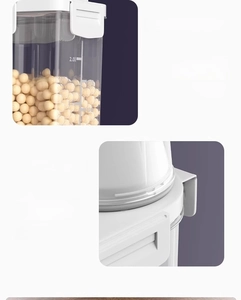 Detail of 2.0L grain storage jar showing precision measurement scale and spiral buckle