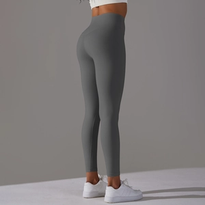 Vue détaillée du legging de yoga taille haute effet galbant avec texture brossée gris foncé