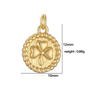 Detail of a 12mm gold clover charm with rope edge texture, weighing 0.88g on white background