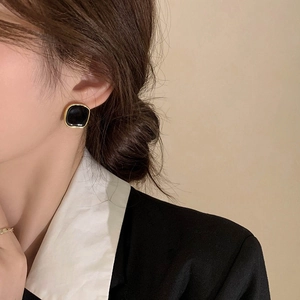 French vintage black square stud earrings with gold plating for women's elegant look