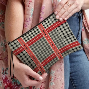 Plaid Makeup Bag Cosmetic Pouch Portable Toiletry Wash Organizer With Zipper And Wrist Strap For Women Travel Fashion